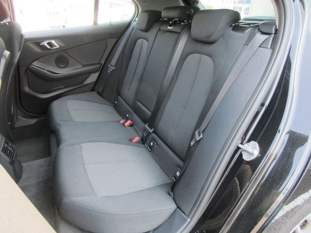 F40 118d Sports Hatch 5-door B47 2.0d