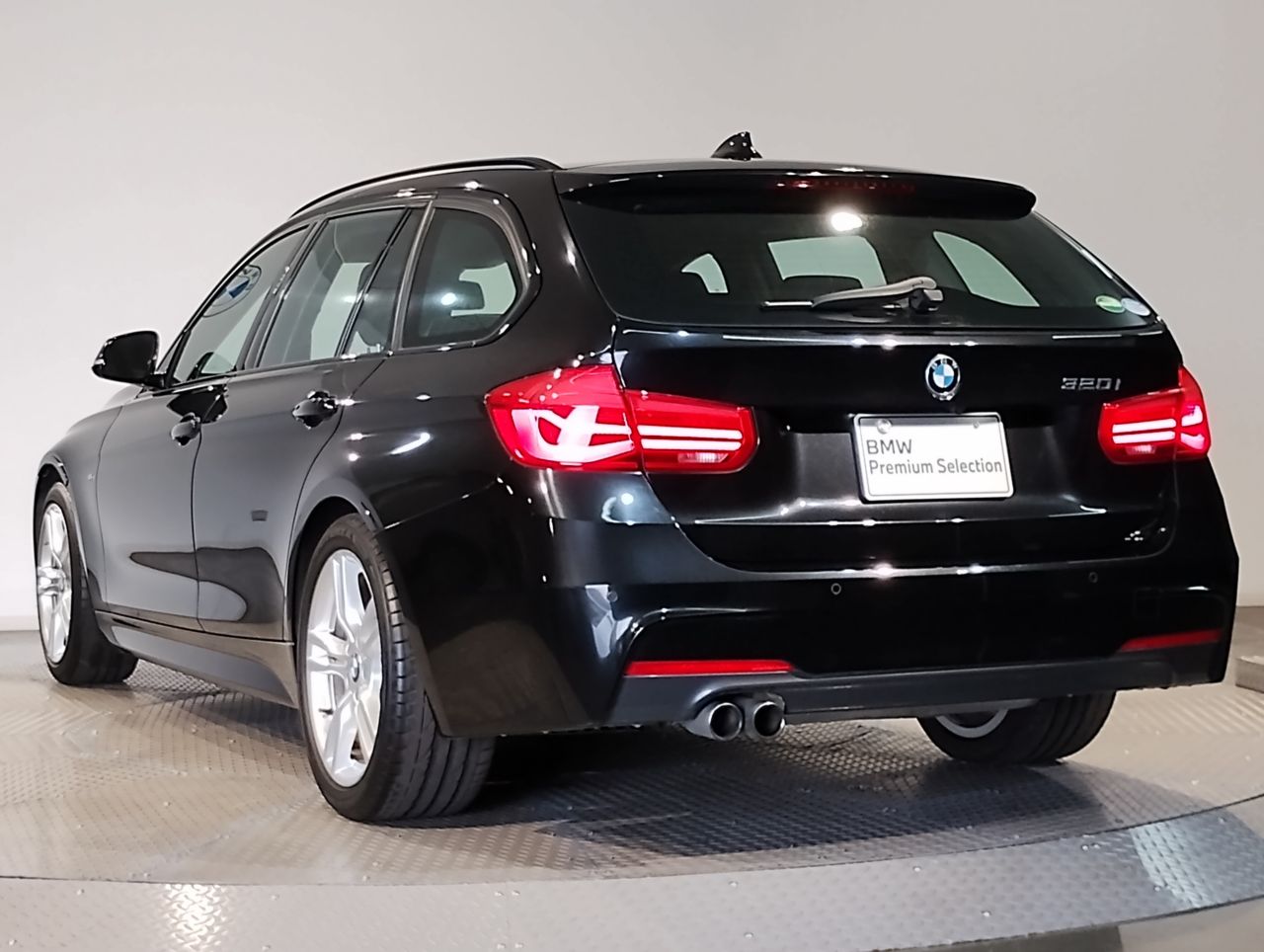 320I TOURING RHD