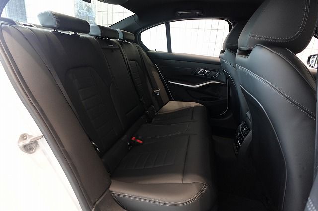 G20 320i Saloon LCI RHD MX