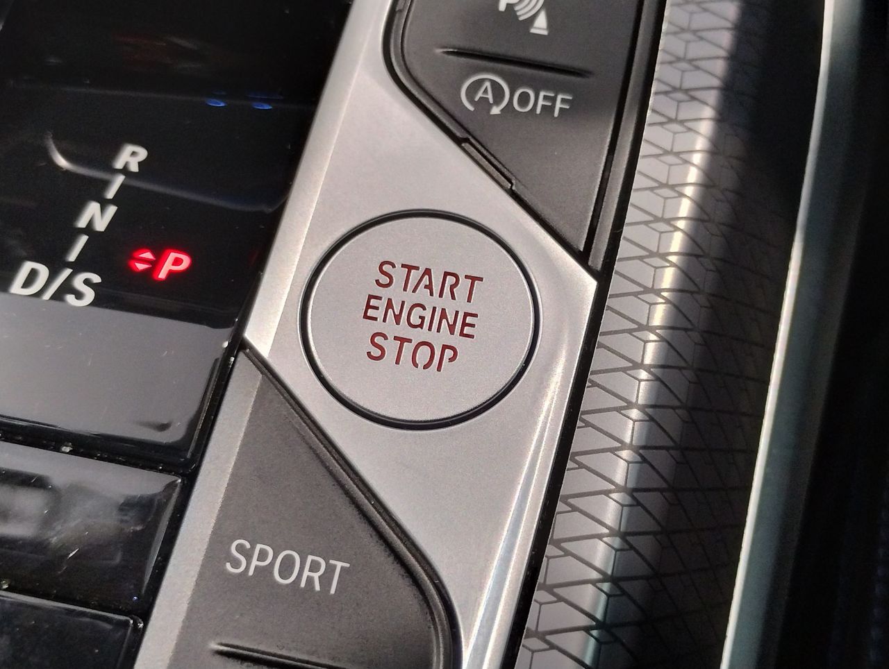 G20 320i Saloon LCI RHD MX