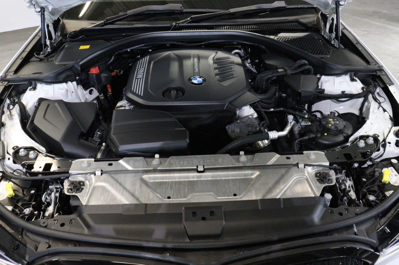 320d xDrive Berline RHD