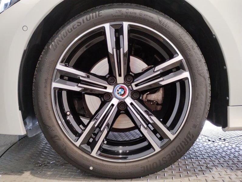 320d xDrive Berline RHD