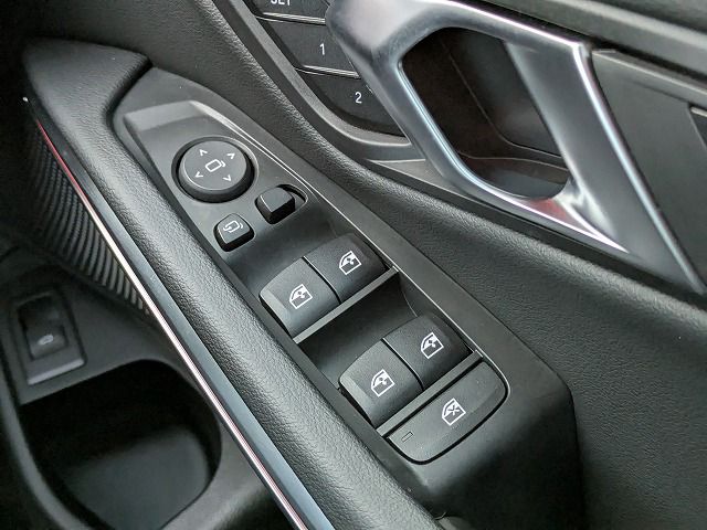 320d xDrive Berline RHD