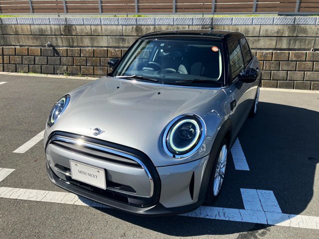 MINI COOPER D 5 DOOR.