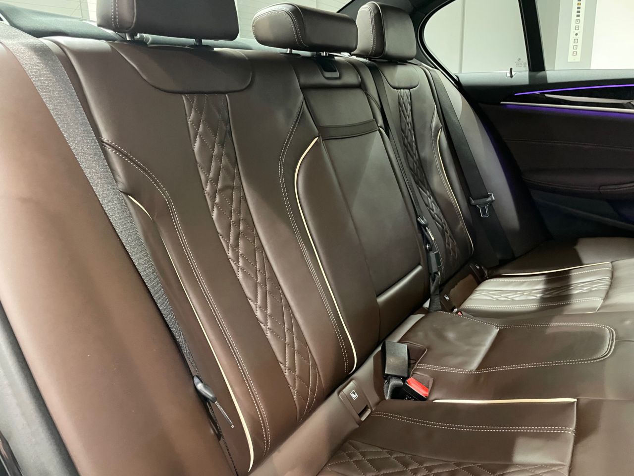 530e Sedan RHD