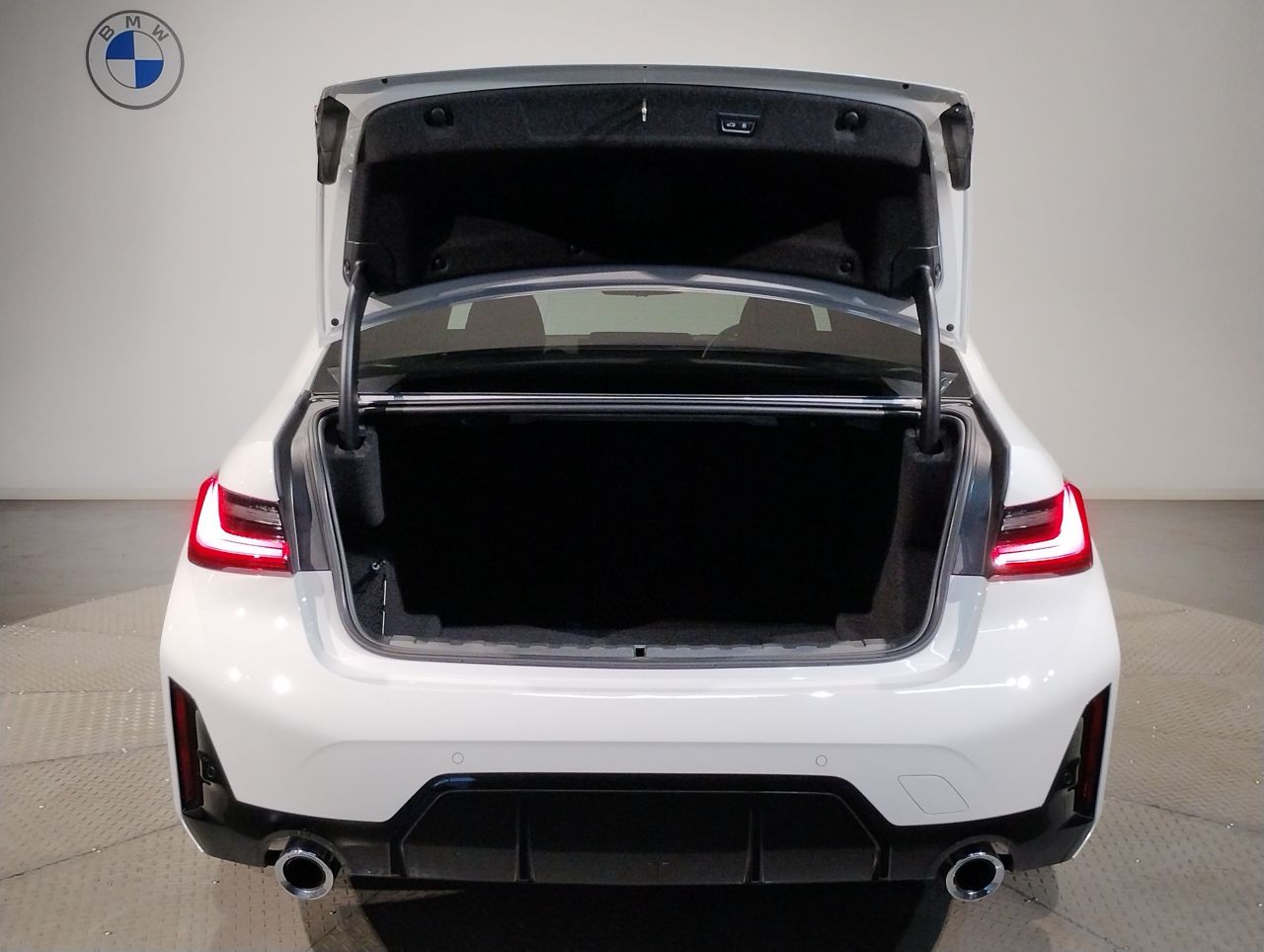 320d xDrive Berline RHD