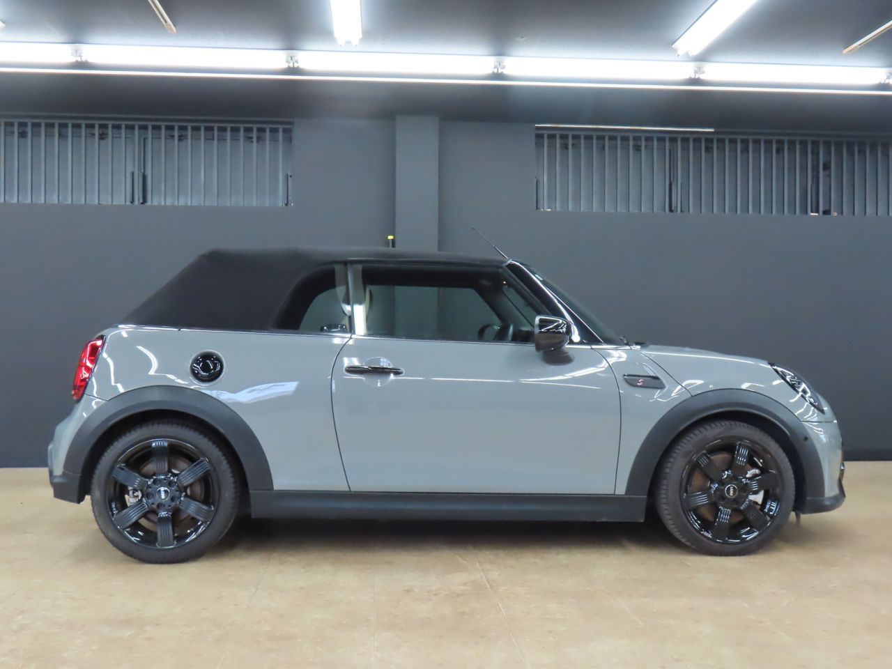 MINI Cooper S Convertible RHD