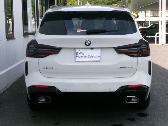 iX2 xDrive30 MSP