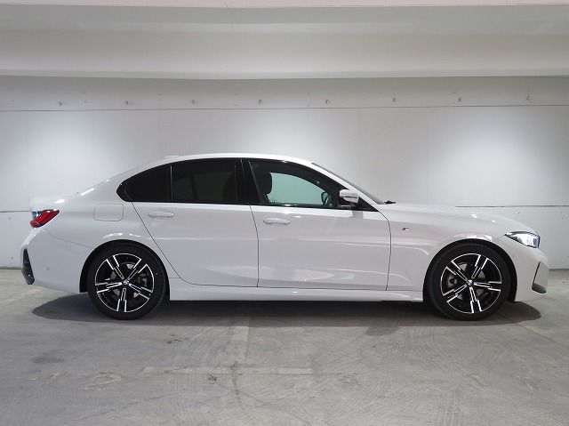 G20 320i Saloon LCI RHD MX