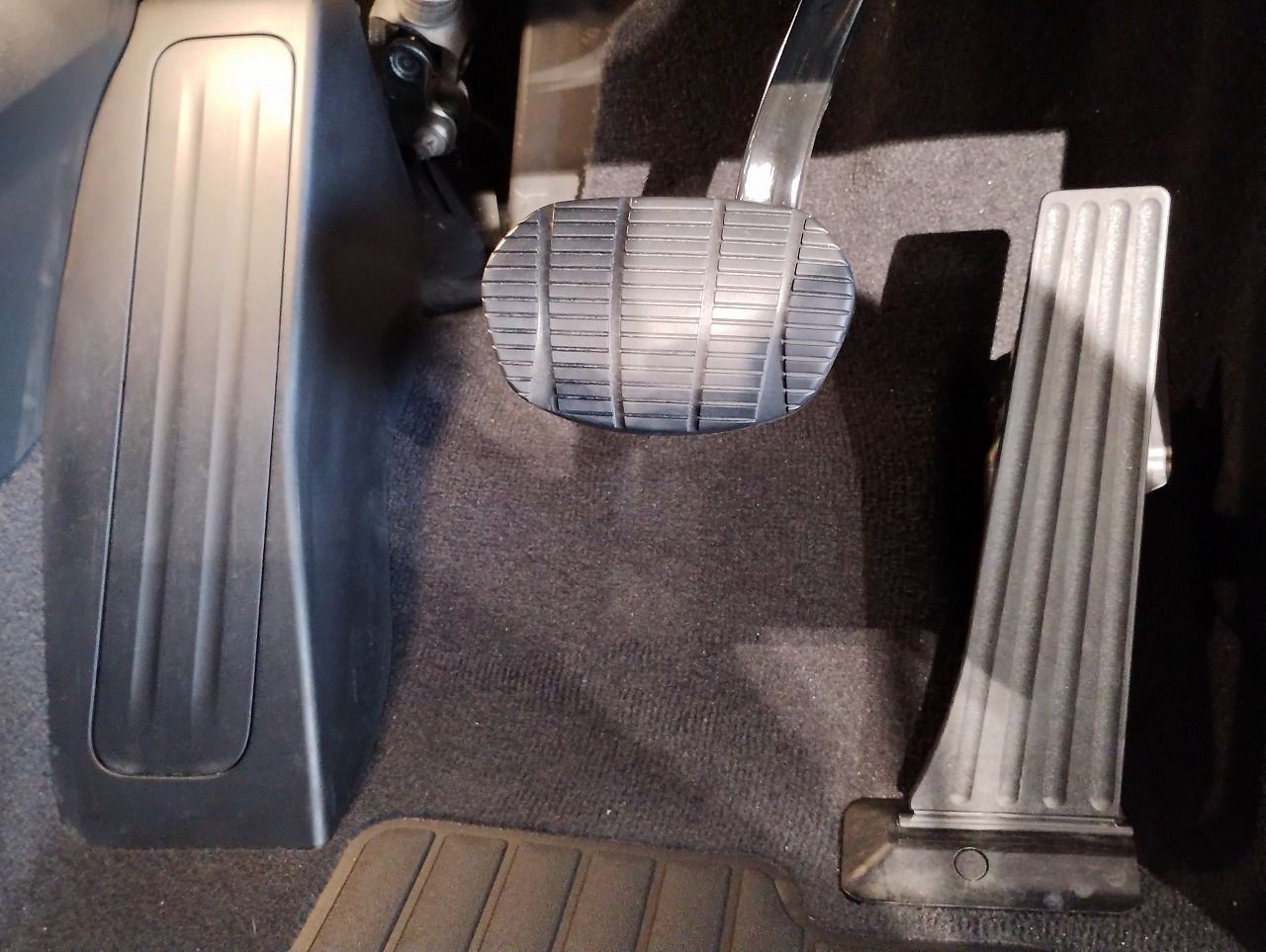 F40 118d Sports Hatch 5-door B47 2.0d