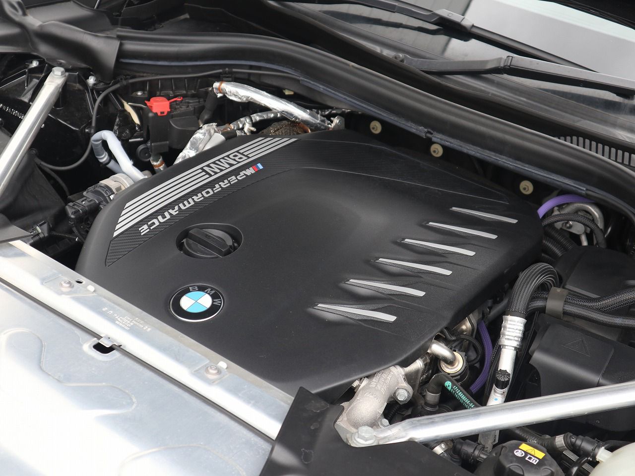 G01 X3 M40d RHD LCI ZA