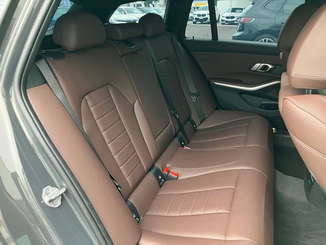 G21 320d xDrive Touring RHD