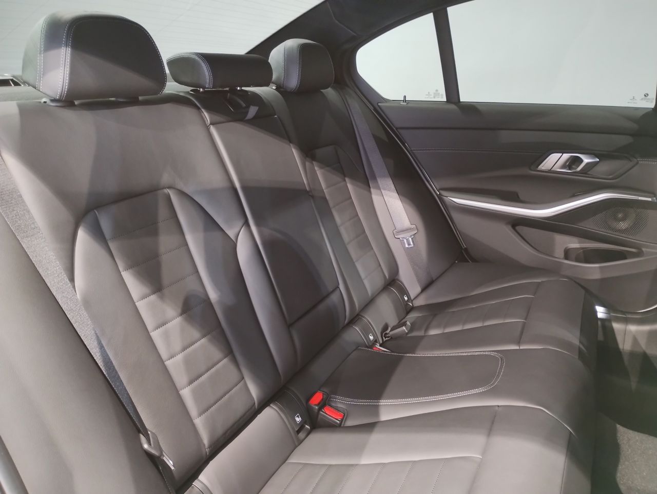 G20 320i Saloon RHD MX