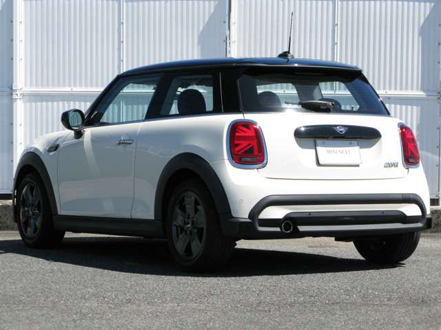 MINI Cooper F56 RHD