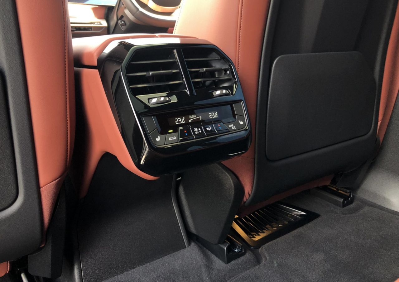i20 iX xDrive50