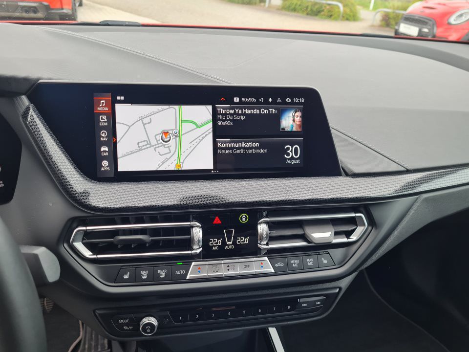 BMW 218