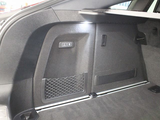 X4 xDrive20d RHD