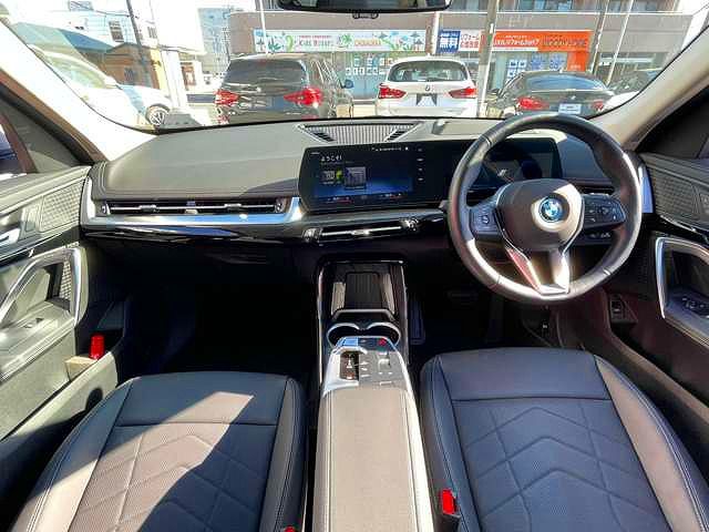U11 iX1 xDrive30