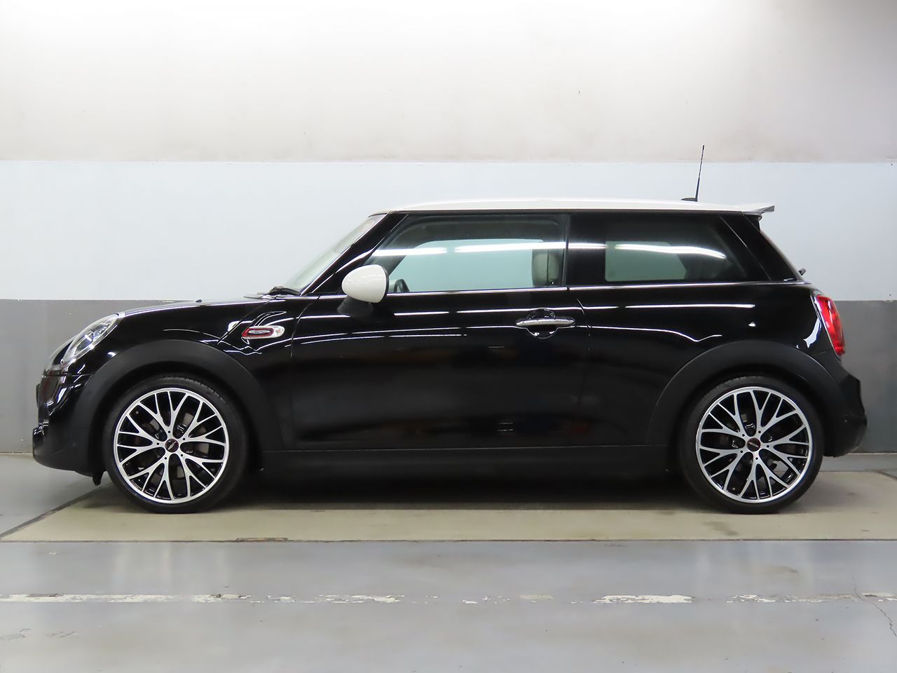 F56 MINI COOPER S