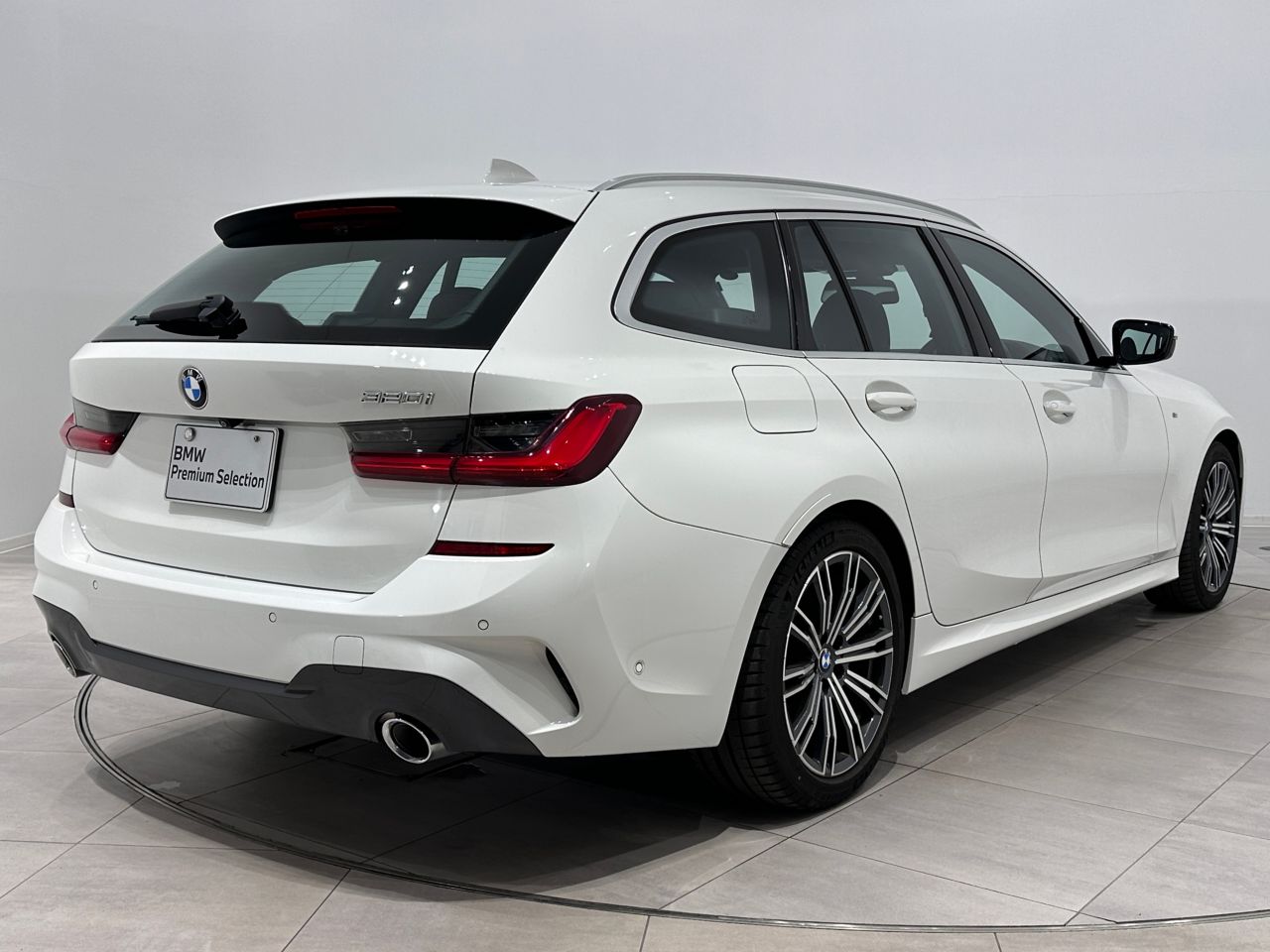 G21 320i RHD