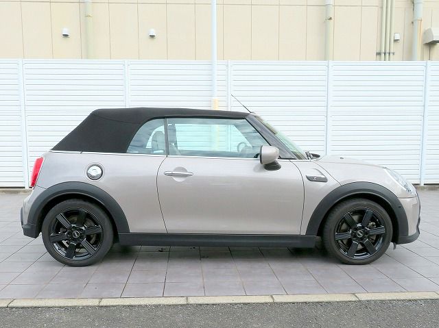 MINI Cooper S Convertible RHD