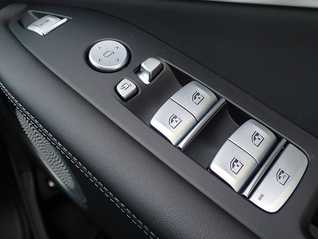 XM RHD