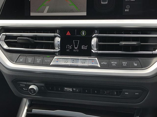 320i Sedan RHD