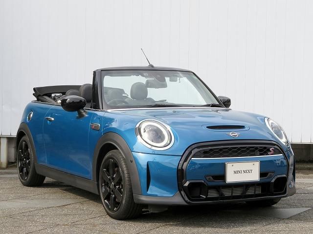 MINI Cooper S Convertible RHD