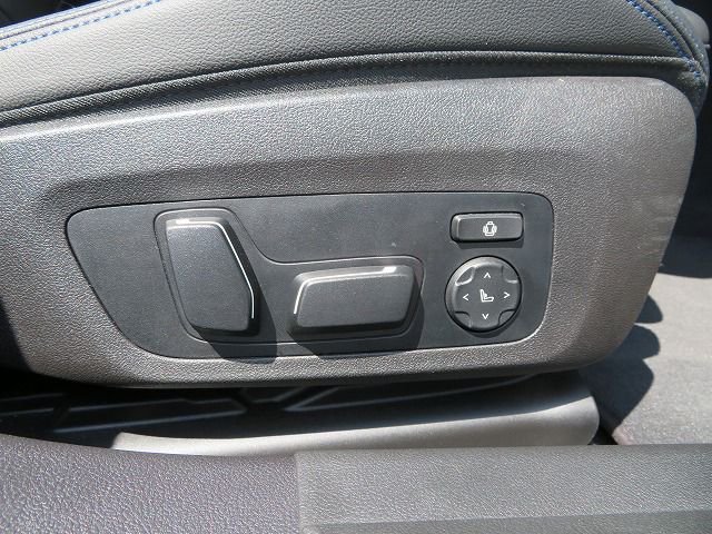 320d xDrive Berline RHD