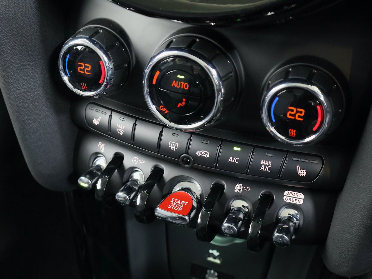 MINI Cooper F56 RHD
