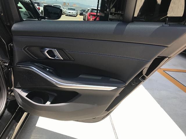 318i Touring RHD