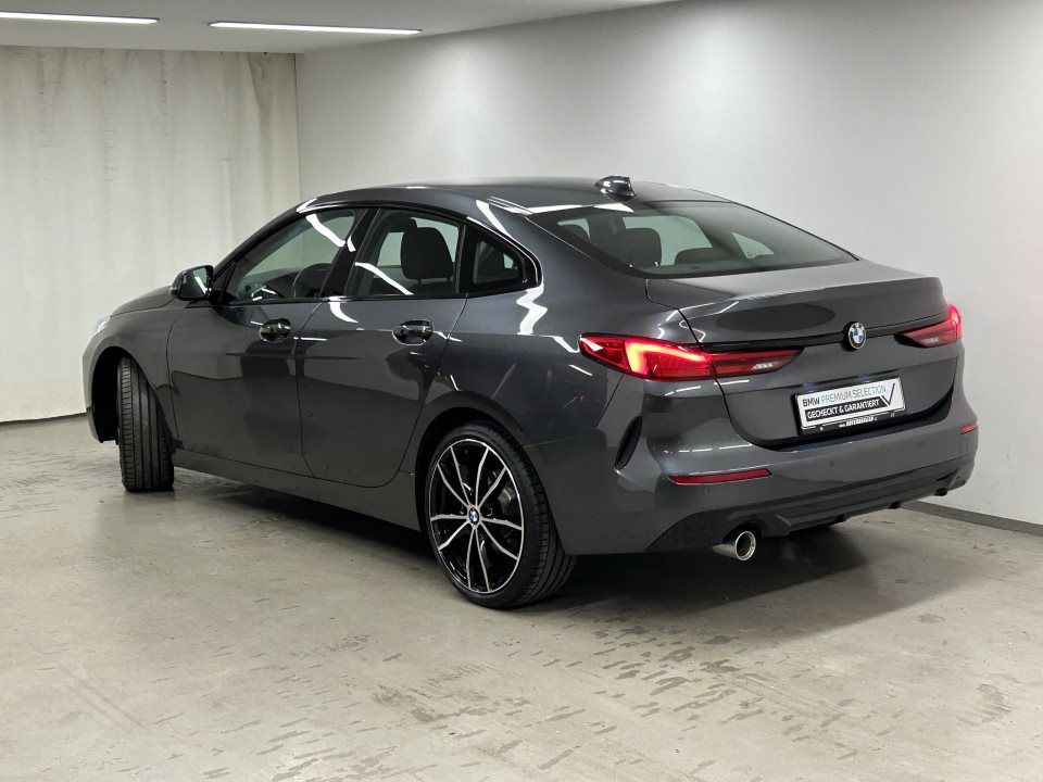 BMW 218