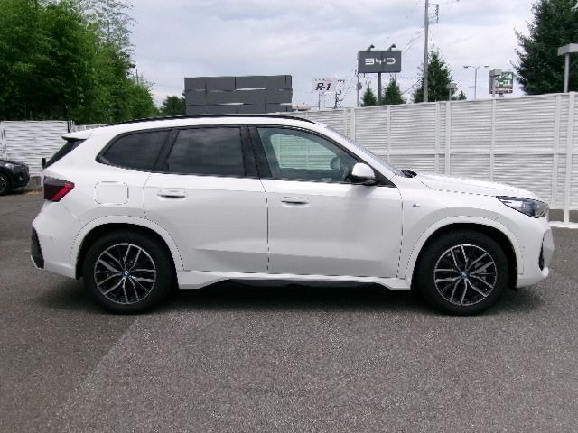 U11 iX1 xDrive30