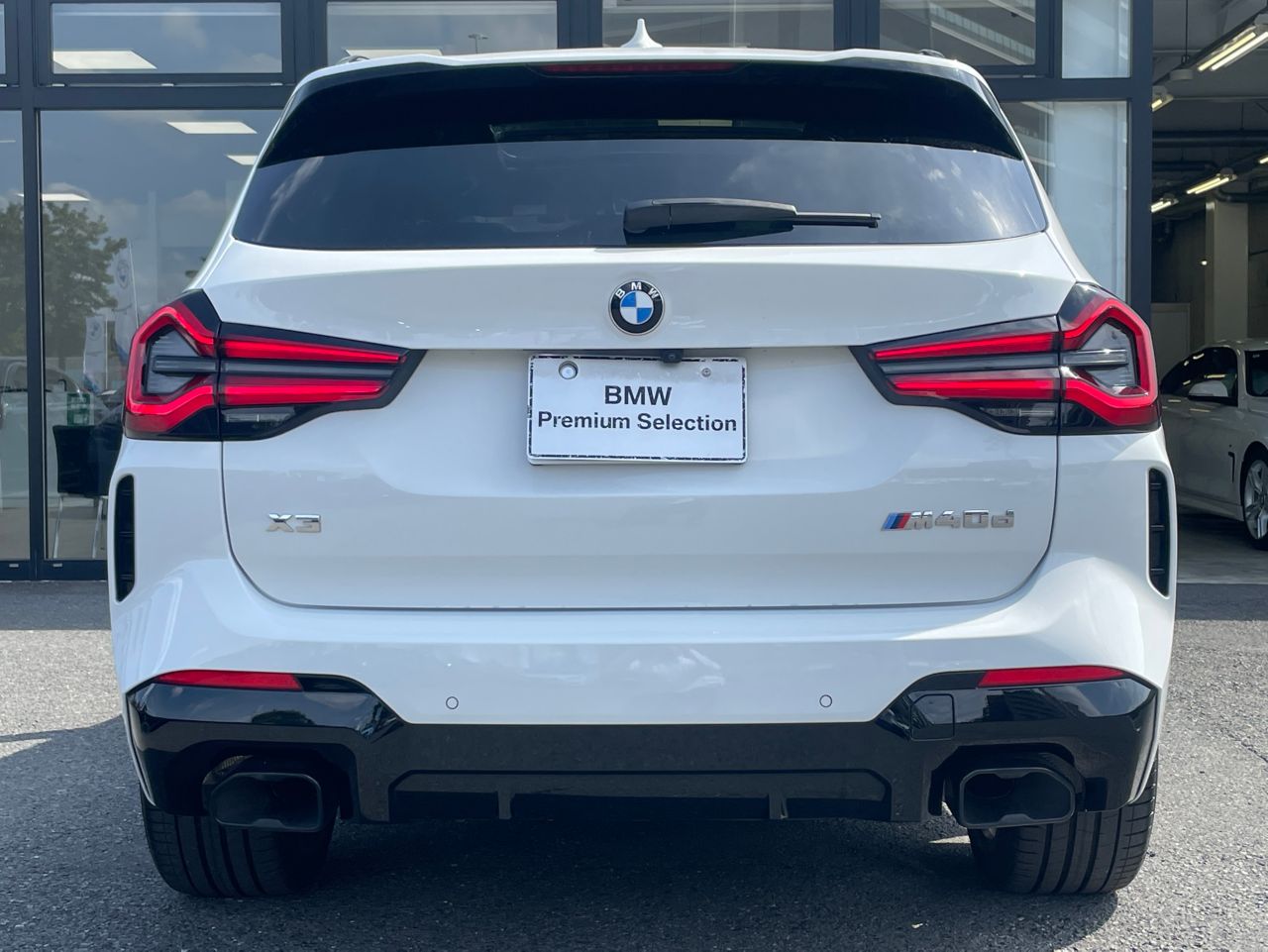 G01 X3 M40d RHD LCI ZA