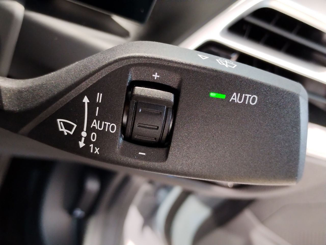 G20 320i Saloon LCI RHD MX