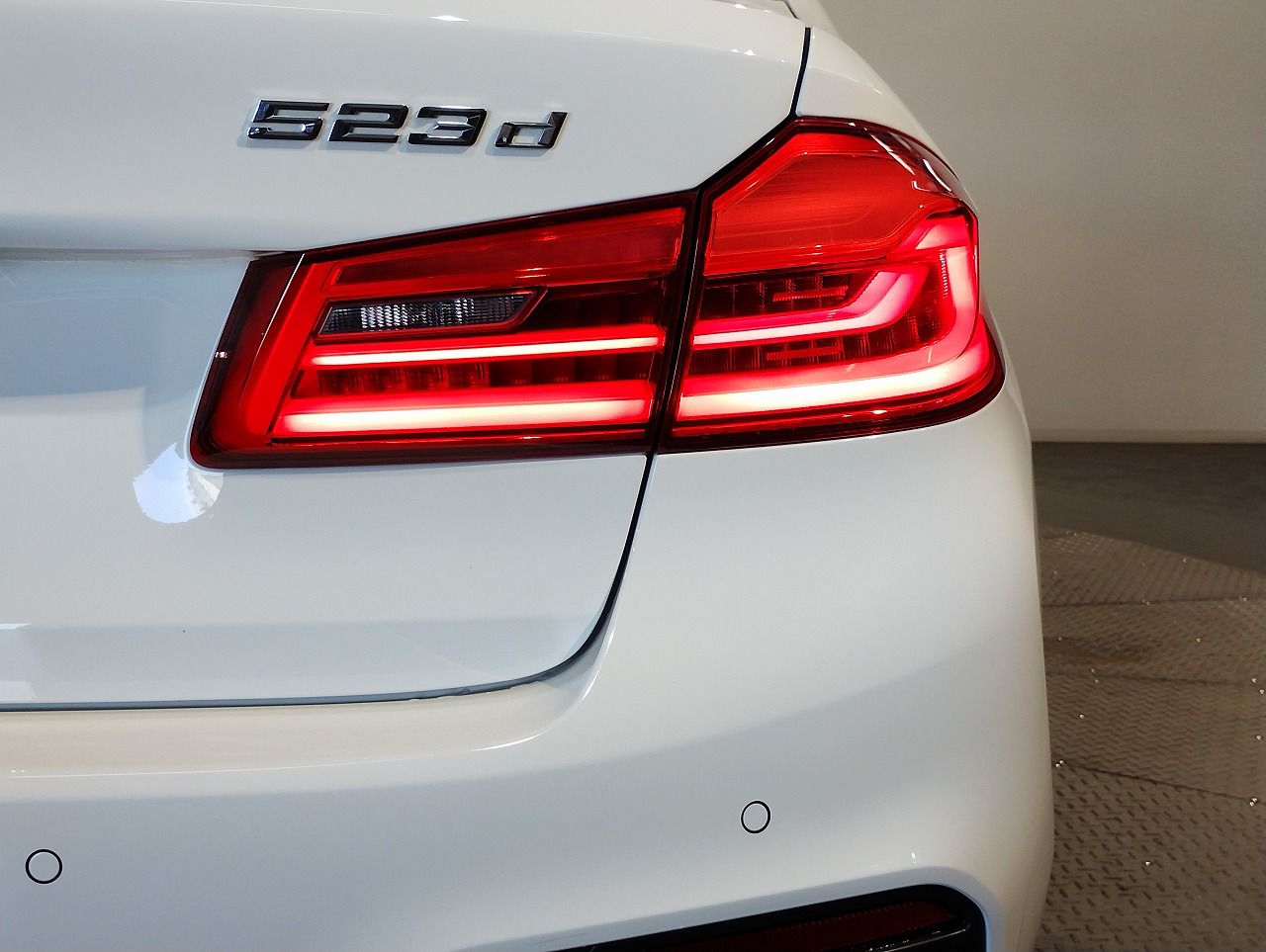 523D
