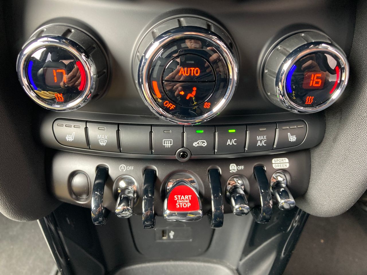 MINI Cooper F56 RHD