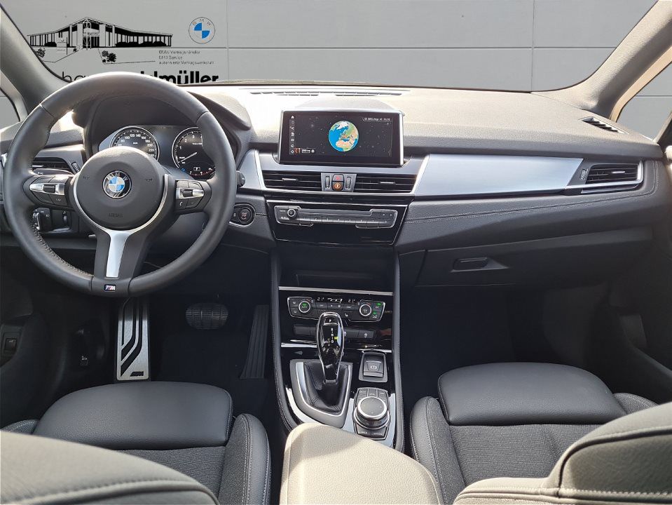 BMW 218