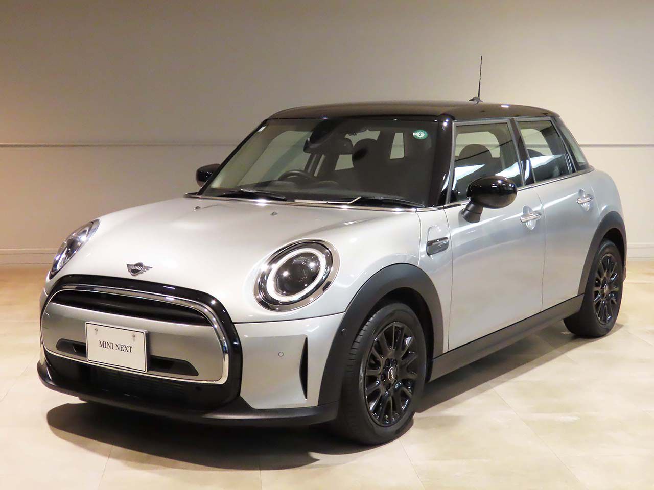 MINI COOPER D 5 DOOR.