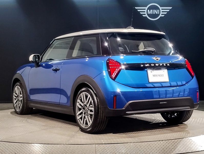 F66 MINI Cooper C 3Dr