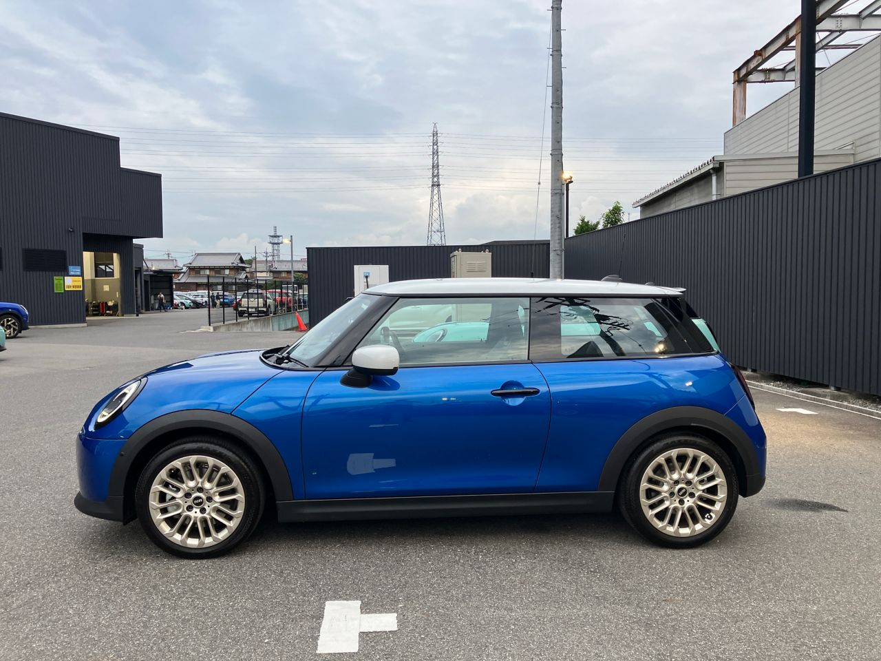 F66 MINI Cooper C 3Dr