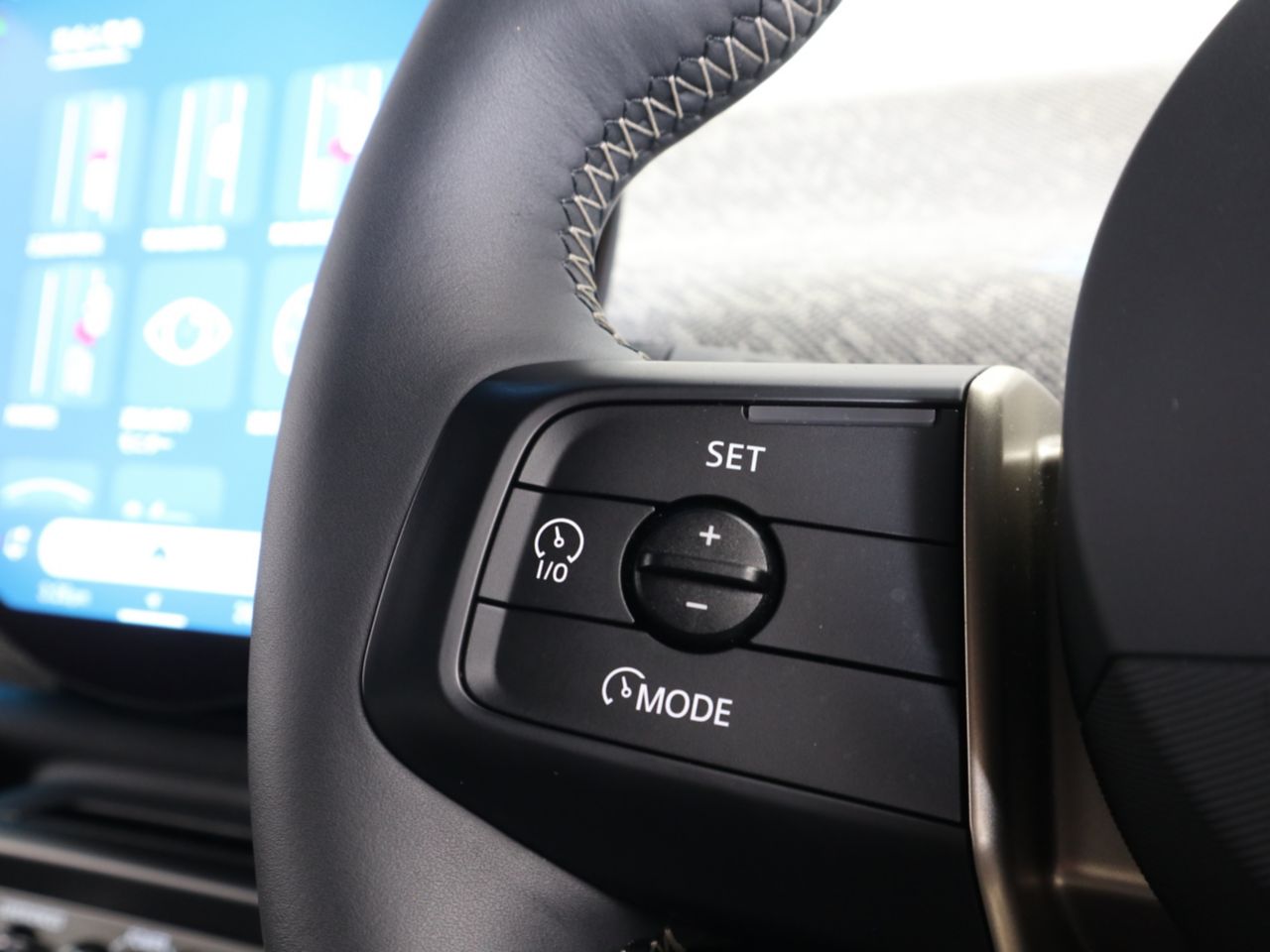 J01 MINI Cooper SE