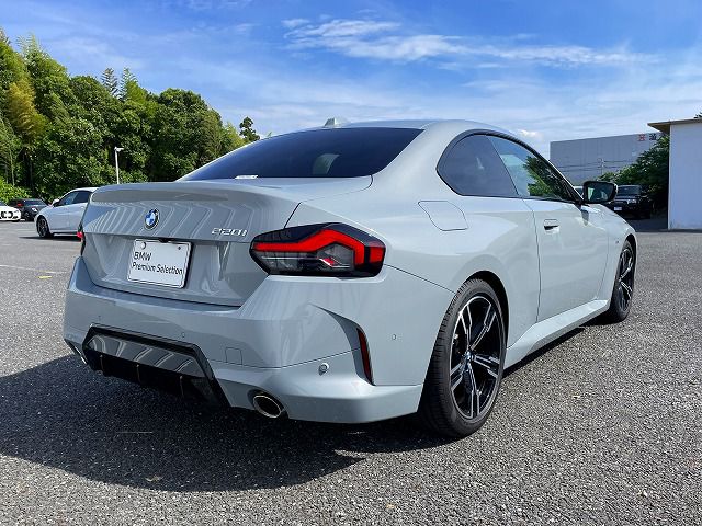 G42 220i Coupe