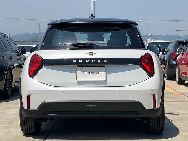 F66 MINI Cooper C 3Dr