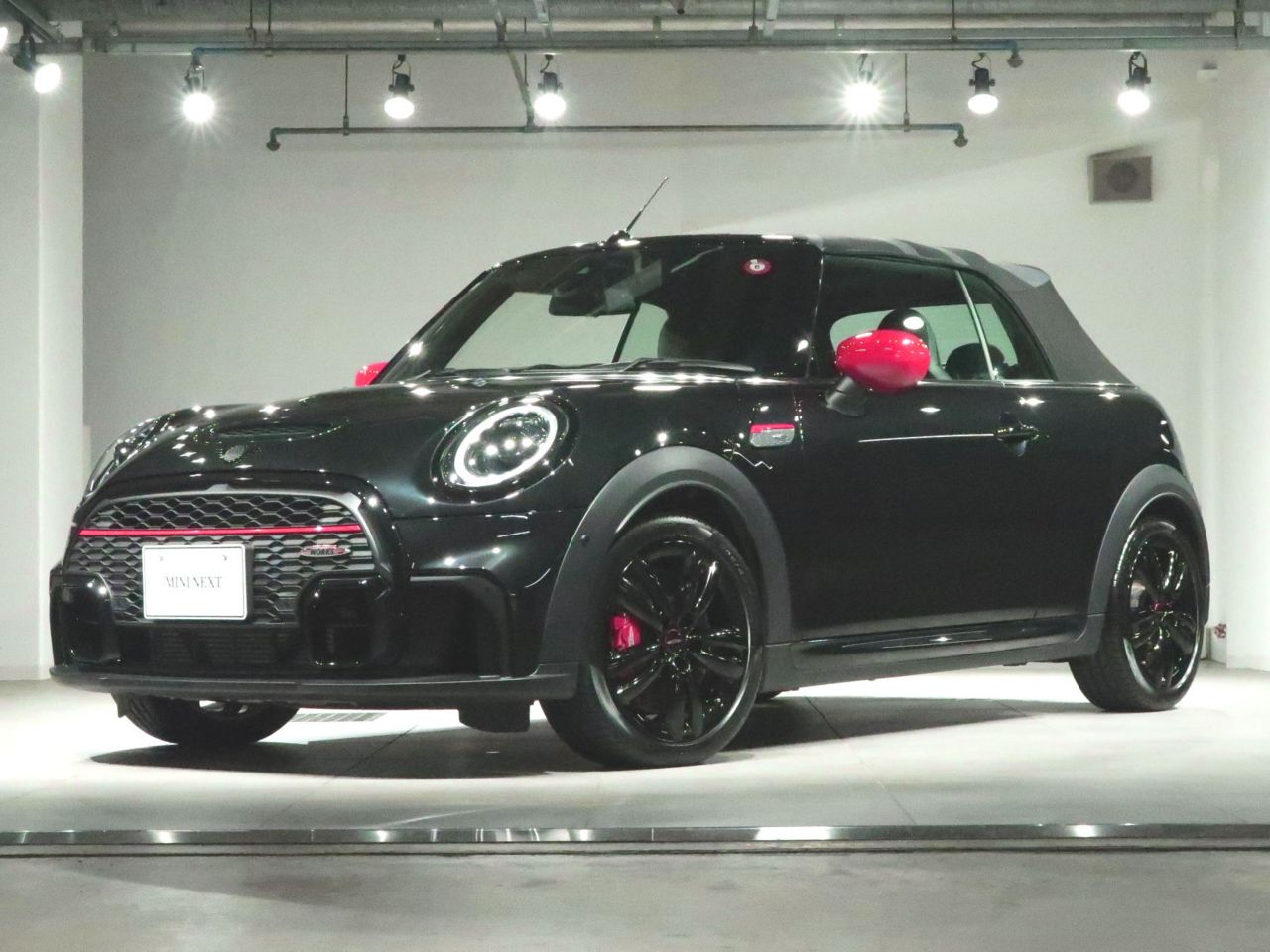 THE JOHN COOPER WORKS CONVERTIBLE.