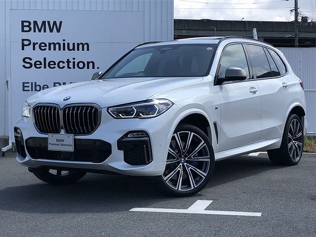 BMW X5 M50i