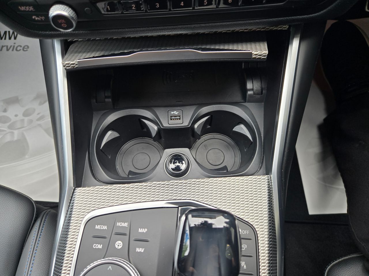 G20 320d xDrive RHD Saloon