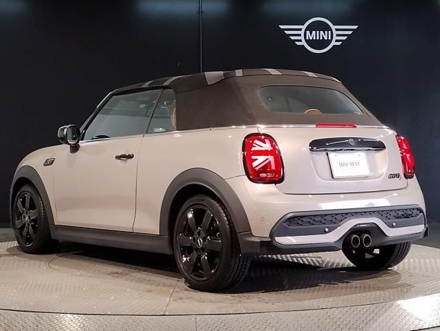 MINI Cooper S Convertible RHD