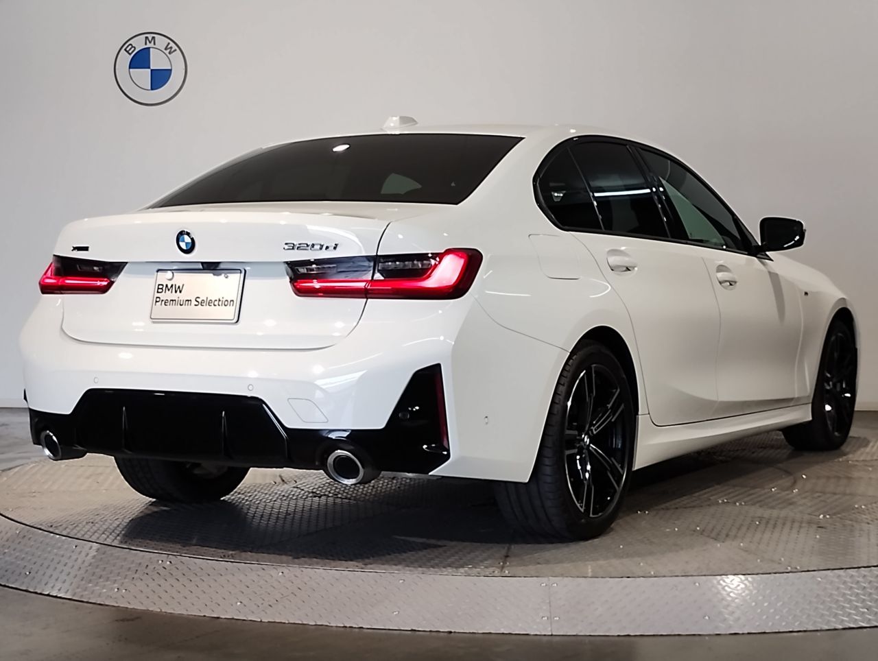 320d xDrive Berline RHD