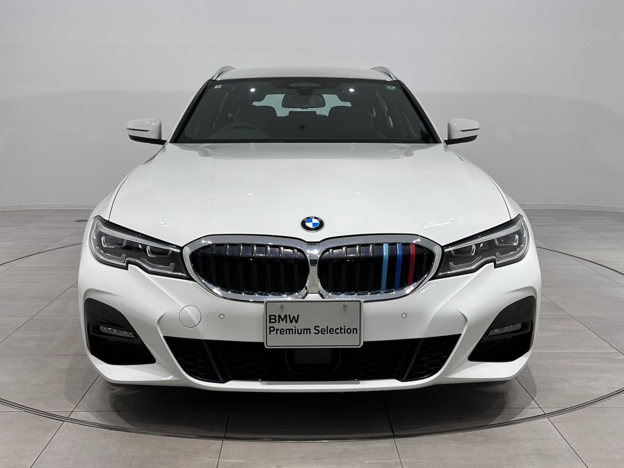 G21 320i RHD